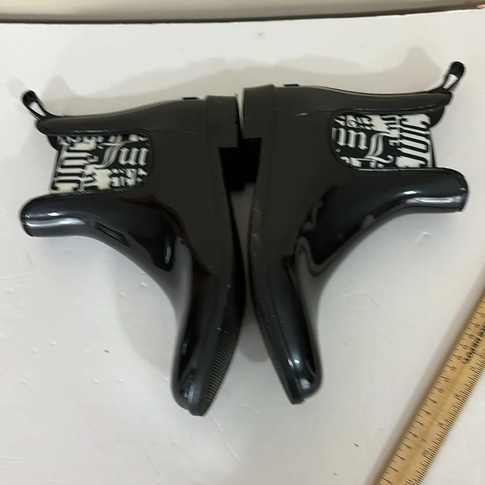 Juicy Couture Black Ankle Rain Boots Booties Size 9M